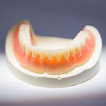 Съемные зубные протезы – поликлиника Цюань Юй г. Хэйхэ